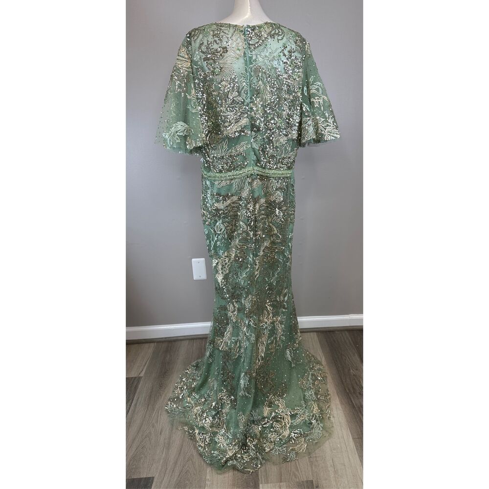 NWT Mac Duggal Women's Embellished Flutter Sleeve High Neck Gown Size US14 $898 - Picture 7 of 10